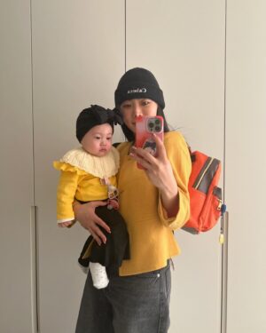 Honey J Instagram - 러브랑 엄마랑👭 등하원룩 모음집💗