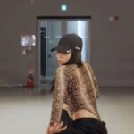 Honey J Instagram - #honeyjchoreography 2년만에 다시 해본 안무💋💃🏻 담달에 또 만나 @1milliondance