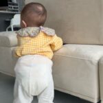 Honey J Instagram - 요즘 러브 모음집 1. 아빠보고 엄마 2. 치명적인 강냉이( 아빠) 3. 성수 데이트룩 4. 빨리먹고 이모들이랑 놀아야함 5. 세상 편한 밀로티 6. 엄마 나 끙아 다해떠염 7. K-욕조의 맛 8. 베이직 리듬 1단계 9. 자 이제 틀어봐 10. 이건 입술이야 부리야?