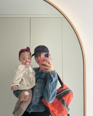 Honey J Instagram - 러브랑 엄마랑👭 등하원룩 모음집💗