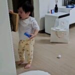 Hong Hyun-hee Instagram - @im_jasson 아빠 아빠 아빠 이쓴씨...부럽다... 🤣 준범아 아빠 일끝나고 오시는중이야 🤪🤪🤪