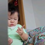 Hong Hyun-hee Instagram - 아침에 나닮아서 많이붓네 🤣🤣🤣 오늘 v 쁘이 란걸 해봤습니다만 ㅋㅋㅋㅋㅋㅋㅋㅋㅋ