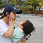 Hong Hyun-hee Instagram – 이쓴씨랑 함께한거같기도 하고 , 아닌거같기도한 #가족여행
역시 이쓴씨는 썬글이 참 잘어울…앗 ㅋㅋㅋㅋㅋㅋㅋㅋㅋ