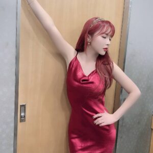 Hong Jin-young Instagram - 오늘 새벽3시 기상.. #난졸리지않다💤 
모두들 오늘하루도 힘내세요~♡