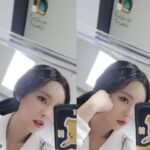 Hong Jin-young Instagram - 사무실에서 #미러샷 #롤린이👶