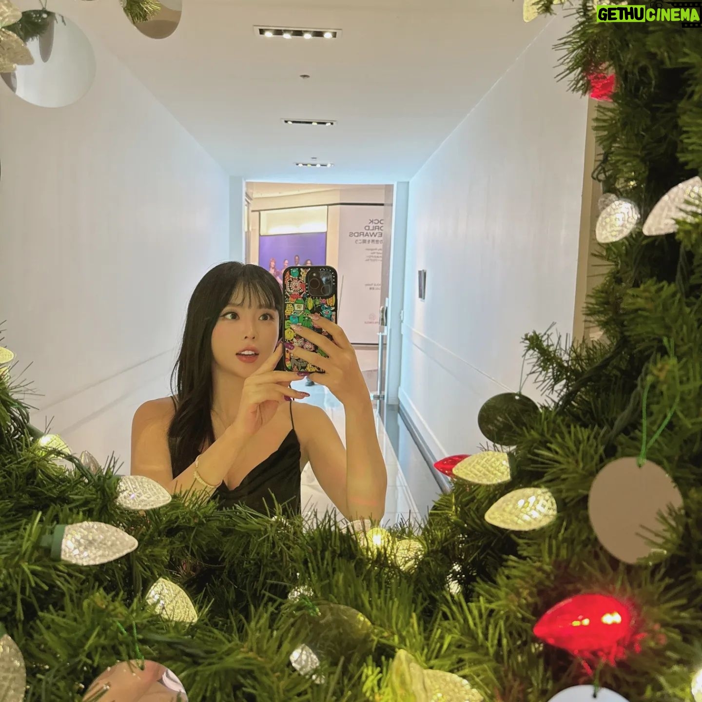 Hong Jin-young Instagram - 몇주전 괌갔을때 미리찍어본 메리크리스마스♡