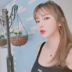 Hong Jin-young Instagram - 오늘은 반묶머리하고오~♡