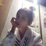 Hong Jin-young Instagram - 모두들 좋은밤 보내세여♡ #그대얼굴 들으러 휘리릭🙈
