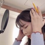 Hong Jin-young Instagram - 오늘 하루의 마무리는 #녹음실 라라라~~라라라라라라라~~🎶 모두들 행복한 주말 보내세요오~♡