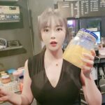 Hong Jin-young Instagram - 촬영끝나고오 오늘 하루의 끝은 사무실에서 마무링♡ 레몬에이드 마시면서 들어갈 예정입니다만ㅋㅋㅋ#수제청 #상콤 #아이져아💕
