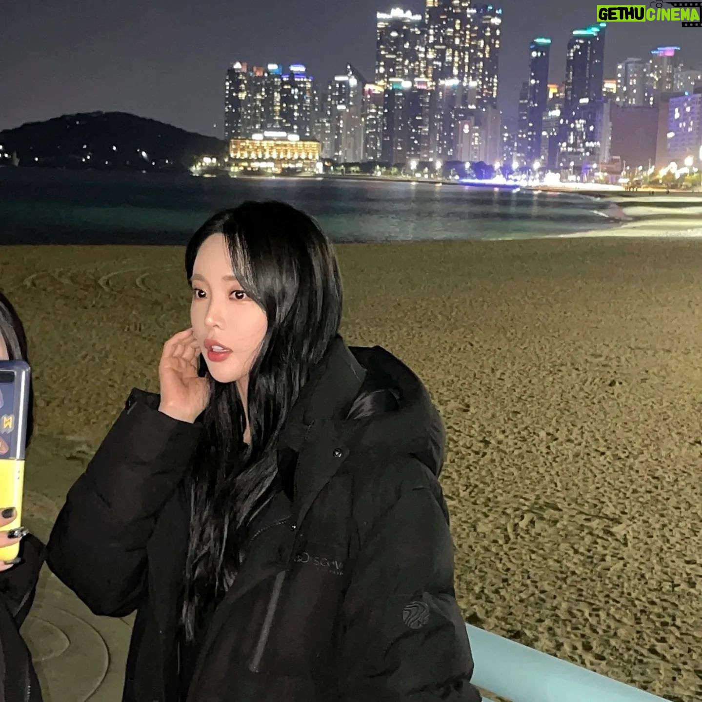 Hong Jin-young Instagram - 부산 #해운대 #대구탕 좋아하는집이 문을닫아 #복국 한그릇 하고오~~ #국물이끝내줘요😋