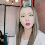 Hong Jin-young Instagram - 왕 #구르프샷 앞머리있는 사람들에게는 없어선 안될템ㅋㅋㅋ앞머리는 #뽕 이 생명이지요? 내노래도 #뽕 앞머리도 #뽕 #뽕인생 ㅋㅋㅋㅋㅋ♡