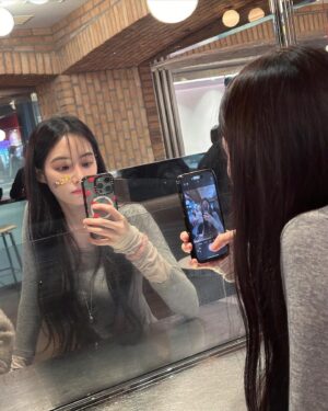 Hong Su-zu Instagram - 💦