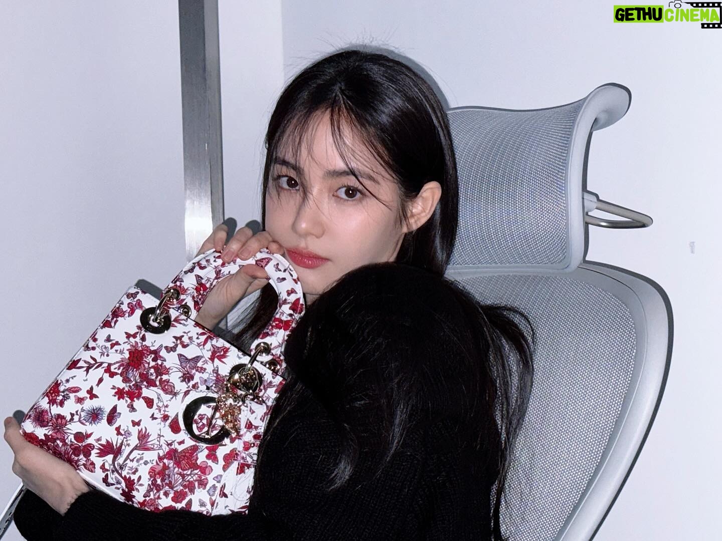 Hong Su-zu - 47.5K Likes - @Dior #Dior #ź“ź³