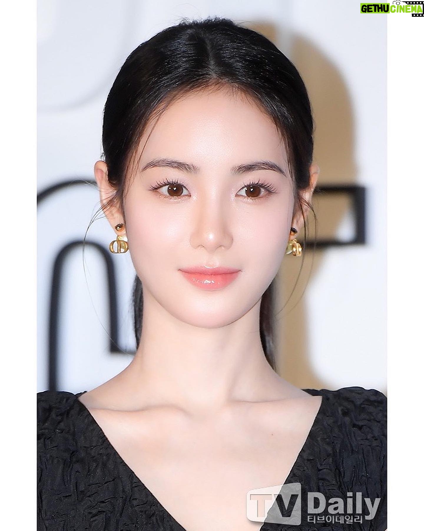 Hong Su-zu - 64.1K Likes - šš»āāļøš¤ššš @dior