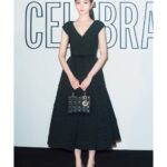 Hong Su-zu Instagram - 🙆🏻‍♀️🖤👗💍👠 @dior