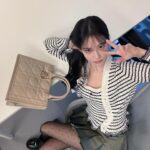 Hong Su-zu Instagram - @Dior #광고 #DiorBookTote #DiorCruise 🦋 New Dior Book Tote in Macrocannage Leather 🤍