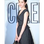 Hong Su-zu Instagram - 🙆🏻‍♀️🖤👗💍👠 @dior