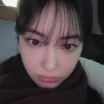 Hong Su-zu Instagram - 쪼끔 늦었지만 건강하고 행복한 2024년 보내시길!! 🙆🏻‍♀️🩷