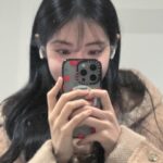 Hong Su-zu Instagram - 쪼끔 늦었지만 건강하고 행복한 2024년 보내시길!! 🙆🏻‍♀️🩷