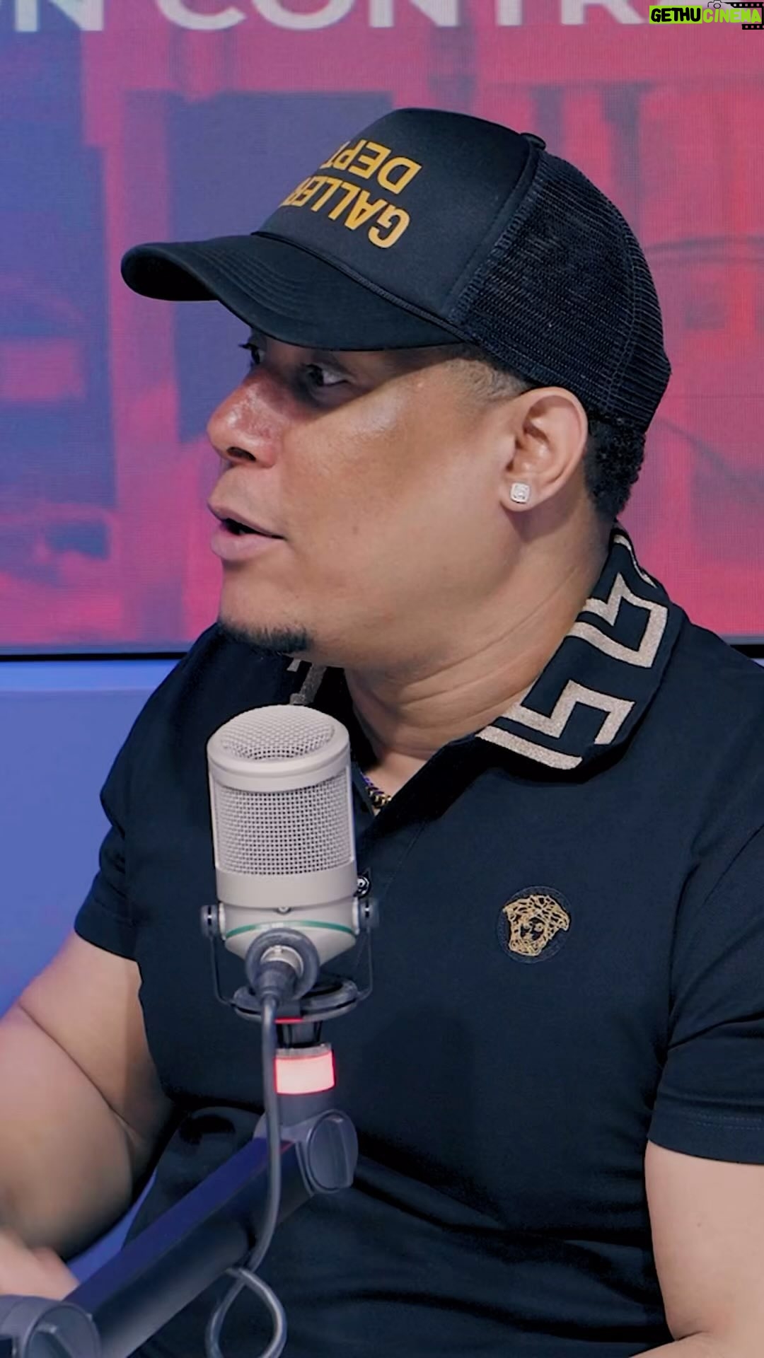 Hony Estrella Instagram - @javierthejewerly nos detalla lo ocurrido con las valiosas y cuantiosas joyas que @hony_estrella lució durante su participación como co-conductora en los premios Soberano💎✨. ¿Qué opinas al respecto?👀 Puedes disfrutar de la entrevista completa en nuestro canal de YouTube @finanzas_humor 🎥📺. 🔗 Enlace en la biografía. #FinanzasConHumor #FinanzasPersonales #JuanCarlosGuilbe #HonyEstrella #LarimarFiallo #ErnestoJimenez #LatinoBussines #Inversión