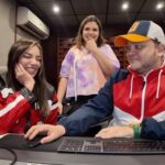 Hony Estrella Instagram - Esto no es un vlog, pero pudiera ser uno perfectamente 😂 Este #TBT es muy especial, recordar este proceso junto a dos talentosos de nuestro país @antonio_musica y @dianaramosrd, que fueron claves para la creación del opening de #PremioSoberano, con la gran composición de mi father @waddysjaquez, una estrella. Gracias a ustedes los dominicanos sintieron cada letra y ritmo de esta canción. En el documental podrán ver contenido inédito de lo maravilloso que fue este proceso ❤️ ¡Muy pronto!