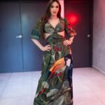 Hony Estrella Instagram - Para una mañana fresca 😎 y feliz 🦋 un hermoso vestido de @michellereynosord