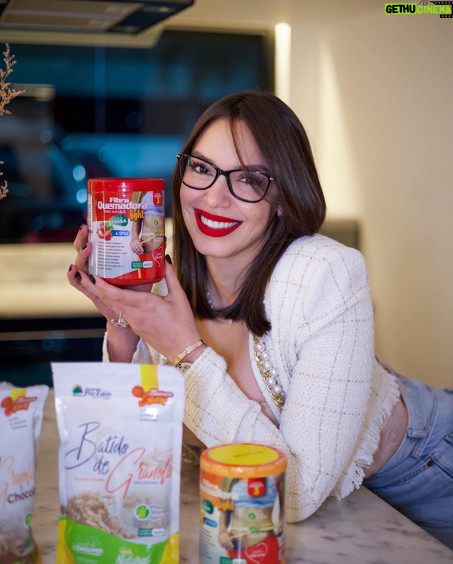 Hony Estrella Instagram - @integralesproeden 🫶🏻❤️ me encanta esta fibra y el batido 🥰 un sabor súper rico 😋 combate la obesidad, elimina larvas, controla el apetito y la ansiedad.