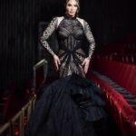Hony Estrella Instagram - Gracias por tantos mensajes de cariño ❤️ Mi gran logro es hacerlos sentir orgullosos de su Estrella 💥 👗 Diseño | @michellereynosord 💥 Estilismo | @pawlasoto ft @marlonhiraldo 💄 Maquillaje | @elismesa 💇🏼‍♀️ Peinado | @elvirasepulvedahair 📸 Fotografía | @pineboxvs - @Jorge.fsh 👨🏼‍💻CM | @duv.agency