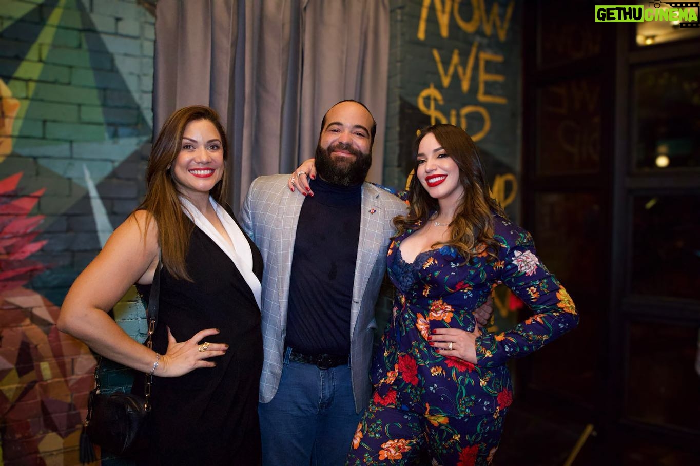 Hony Estrella Instagram - Gracias a mis amigos por el respaldo a nuestra rueda de prensa 馃馃徎鉂わ笍 @sarahdespradelm @el4tobaterd @joseangelmtv @garyacostar @yubelinafamilia p贸rtate bien 馃憤