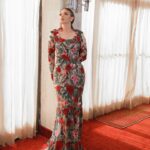Hony Estrella Instagram - ¿Quiénes están en sintonía 👀? ¿Cómo vamos? ¡Cuenten todooo! 👗 Diseño | @michellereynosord 💥 Estilismo | @pawlasoto ft @marlonhiraldo 💄 Maquillaje | @elismesa 💇🏼‍♀️ Peinado | @elvirasepulvedahair 📸 Fotografía | @christianduval 👨🏼‍💻 | @duv.agency
