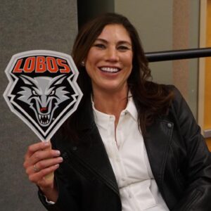 Hope Solo Instagram - Had a great time in New Mexico with the @unmlobowsoccer the other week!

#Lobos 🐺
