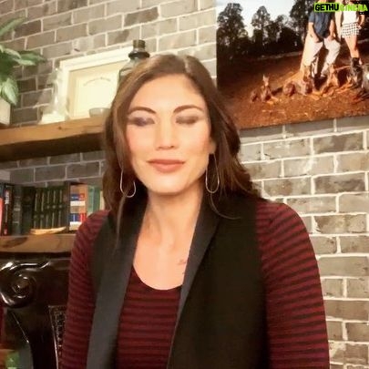 Hope Solo Instagram - Monday is the best day to figure out who the #WeekendWinners were. Catch @jstlouis16 and I on @beinsportsusa tonight at 7PM! We’ll get you all caught up on this past weekend’s action and I’ll answer all the questions I can.