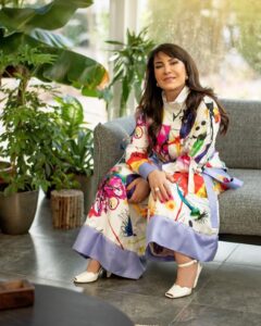 Huda Husain Instagram - هذه القطعه الجميله اللي لابستها من ✨✨ @ramzenworld @iamramzen www.ramzen.com