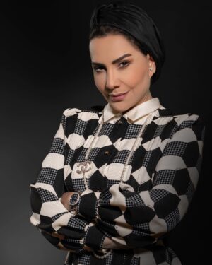 Huda Hussain Instagram - وانتهت حكايتنا #من_شارع_الهرم_الى  @hebahamada  @jamal_sanan  @eaglefilmsprod  #المثنى_صبح 💫✨💫✨💫✨💫✨ كل عام وانتوا بخير