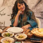 Huda Husain Instagram - بالأمس استمتعنا مع افتتاح مطعم سفرة زهير في المارينا كريسنت مع اشهى اطباق الاكل الفلسطيني الاردني 💫✌🏻 @sofret.zuhair