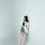 Huh Yun-jin Instagram - 흑발이 그립ㄷㅏ