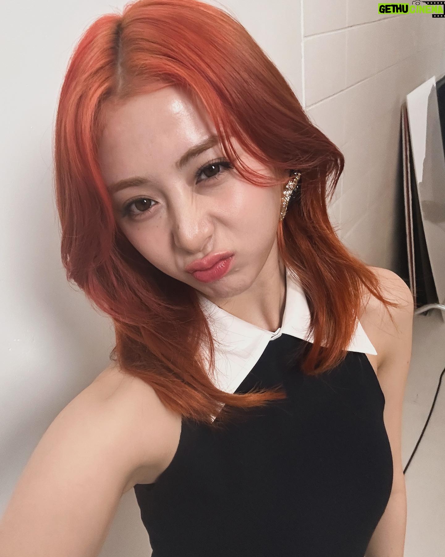 Huh Yun-jin Instagram - 🧡 #tmrwchina #tmrwmagazine