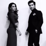 Humaima Malick Instagram - Family ❣️ @ferozekhan