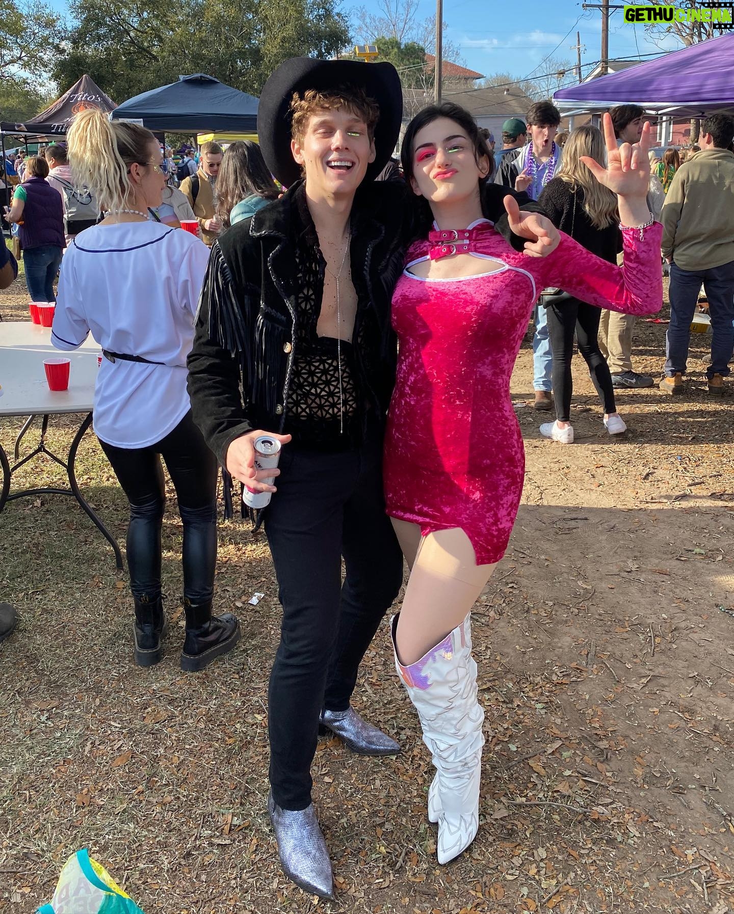 Hunter Doohan Instagram - Mardi Gras with friends 🙃