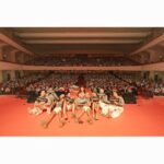 Hwasa Instagram - Twits fancon tour in Seoul 😌🧡 사랑해 멍청이들 ! 함께 고생해주신 많은 스텝분들과 @pnation.official 함께 멋진 무대를 이끌어준 팀화사 귀한시간을 선물해주신 켄달은지언니 @happy._.ej 멋진엔딩을 선물해준 신애언니 @shinae_an 늘 모든걸 함께 해주는 @pws_logos 🌷 그리고 멋진 마이크 감사해요 오빠 ! @42psy42 저를 응원하러 와주신 많은분들께 진심으로 감사드립니다 🧡