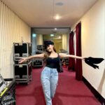 Hwasa Instagram - Twits fancon tour in Seoul 😌🧡 사랑해 멍청이들 ! 함께 고생해주신 많은 스텝분들과 @pnation.official 함께 멋진 무대를 이끌어준 팀화사 귀한시간을 선물해주신 켄달은지언니 @happy._.ej 멋진엔딩을 선물해준 신애언니 @shinae_an 늘 모든걸 함께 해주는 @pws_logos 🌷 그리고 멋진 마이크 감사해요 오빠 ! @42psy42 저를 응원하러 와주신 많은분들께 진심으로 감사드립니다 🧡