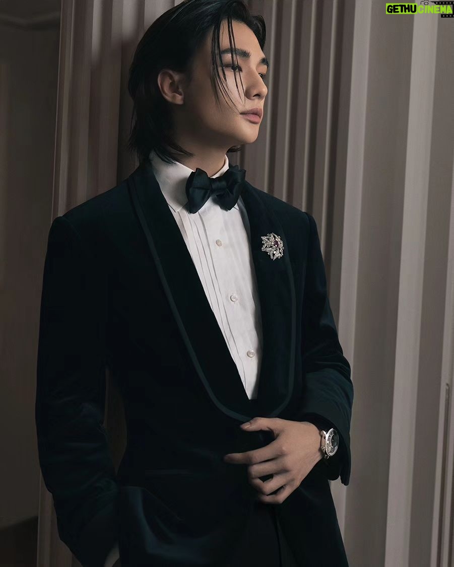 Hyunjin Instagram - @cartier #ad #Cartier #까르띠에 #CartierHighJewelry #LeVoyageRecommencé