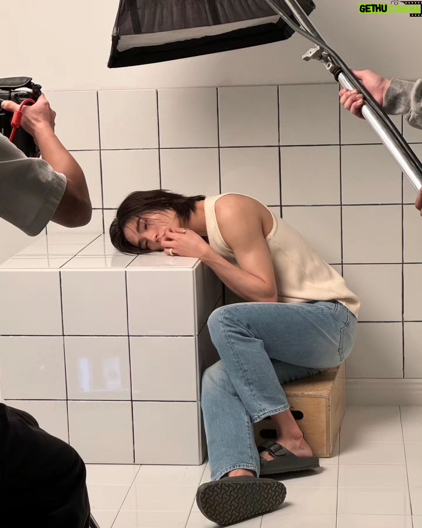 Hyunjin Instagram - ELLE Behind with @cartier @ellekorea