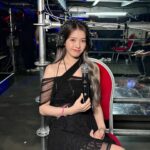 IU Instagram - 싱애나 나의 영원한 라이벌♥️ 헐콘 in Singapore 🫶