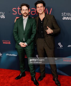 Ian Hecox Instagram - I can’t believe we won the Streamy Award for Thiccest Ass 🤩. Thank you Streamy Awards!

Suit @viggotailoring
Shirt @tedbaker
Shoes @scarosso
Stylist @rhondaspiesstylist