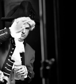 Ian Hecox Instagram - To celebrate the launch of Flashback with Smosh, here’s some old BTS photos from the Assassins Creed 3 Rap!

Photos by @_ryan_todd_
