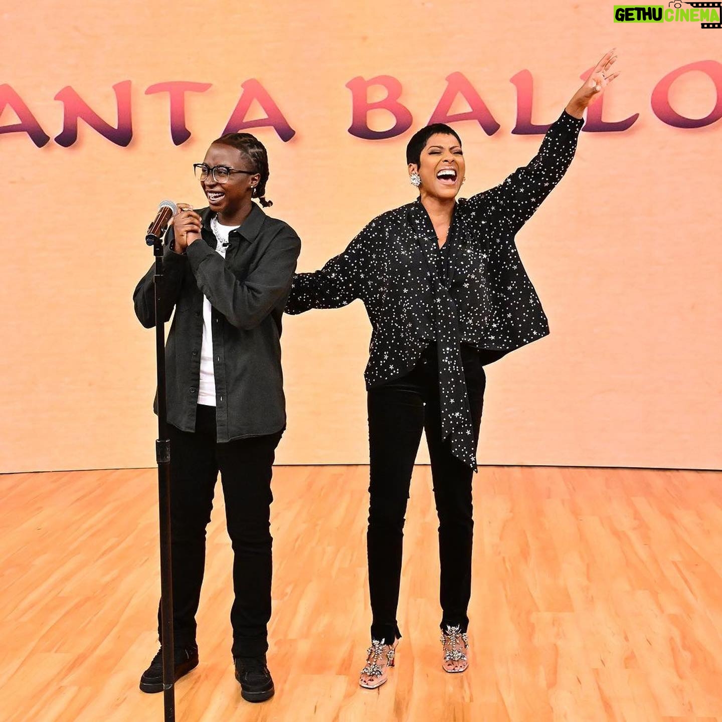 Idina Menzel Instagram - I’ve never been more proud of my dear friend Fanta. She has taught me way more about life than anything I could have taught her. She is an inspiration and a light for anyone who is lucky enough to meet her. I love you Fanta. 🧡 Link in my Story to watch her full poetry performance on the @tamronhallshow. @fantaratty @abroaderway