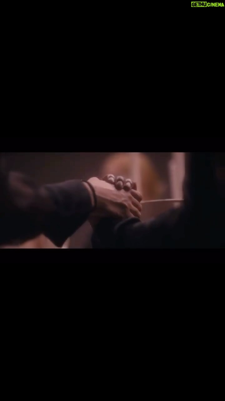 Idina Menzel Instagram - @jonasmyrin and I and wrote #AtThisTable to highlight the importance of celebrating and respecting the differences between us. We hope you enjoy it. Visit my Story for the full video. #ASeasonOfLove #Thanksgiving