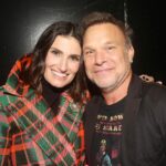 Idina Menzel Instagram - Still reeling from #Wicked20. What an incredible celebration and reunion with so many friends. I’m so proud to be a part of this family. 💚 Photos by Bruce Glikas @bruglikas @broadwaybruce_ Styling: @taraswennen Hair: @anthonycampbellhair Makeup: @genevieveherr Coat: @azziandosta Top/Trousers: @albertaferretti Shows: @sam_edelman Clutch: @jimmychoo Ring: @kavantsharart